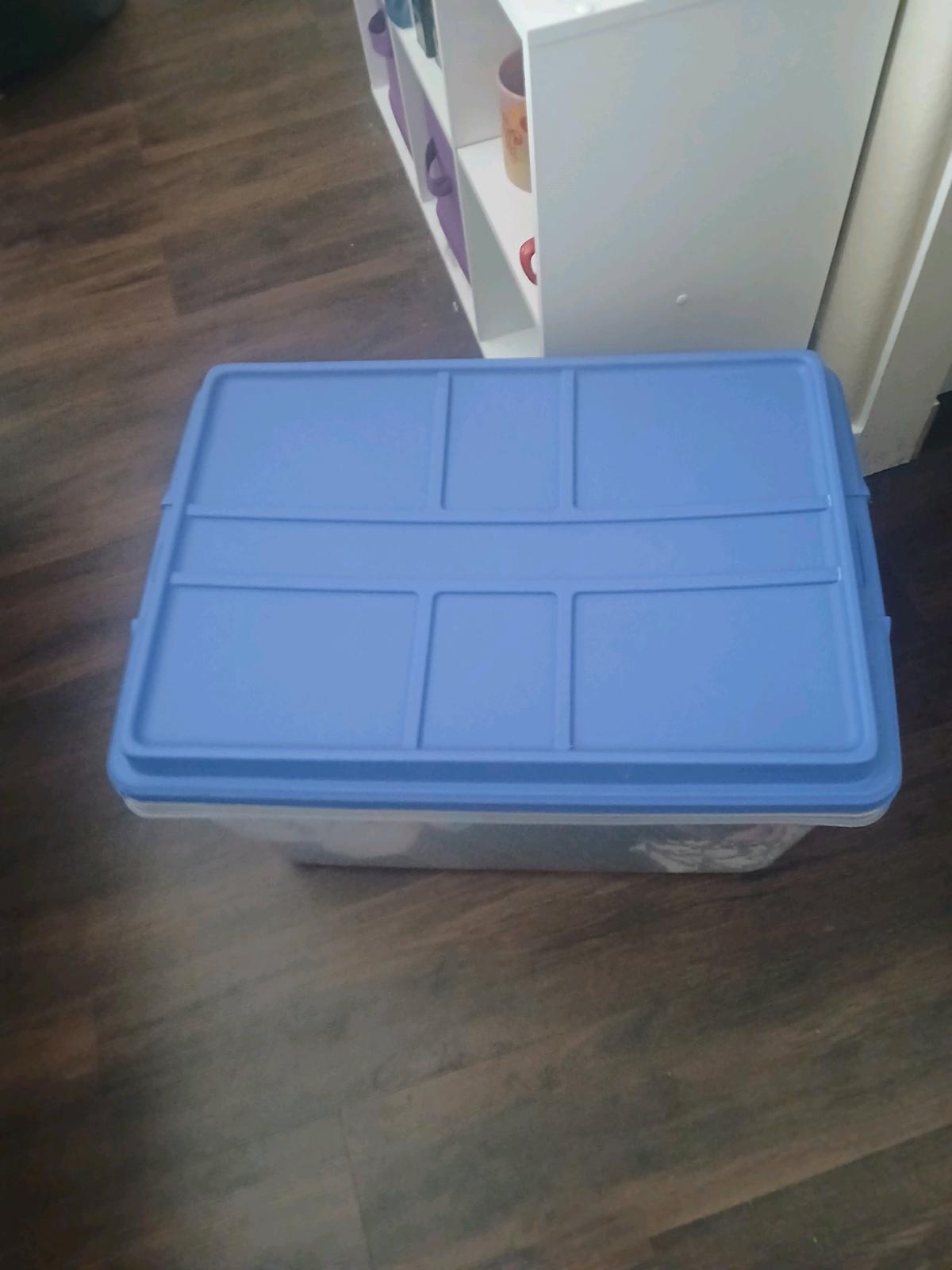 Womens Clothes XS to M - Avondale, Arizona - FleaMarketBay