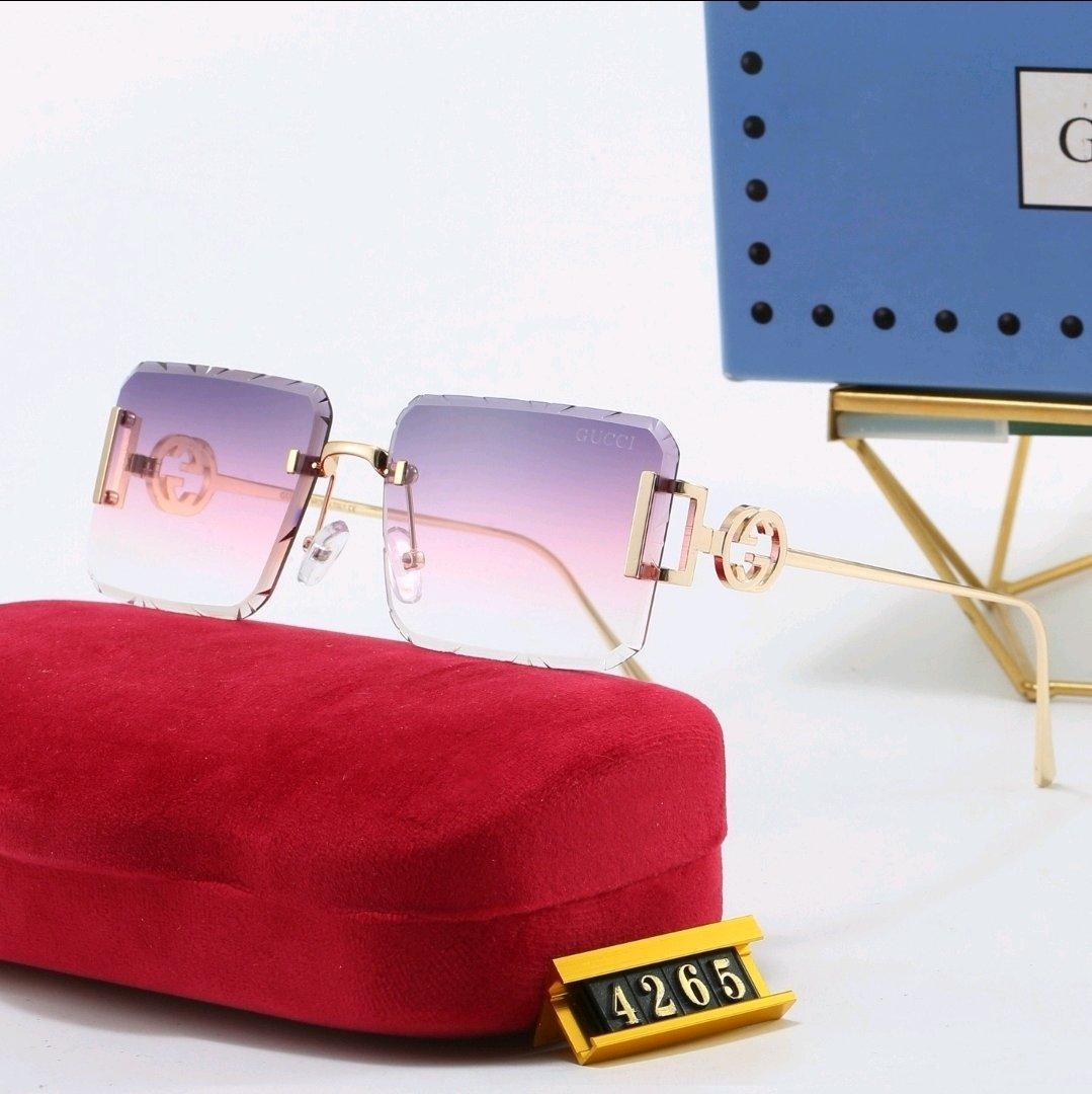 Woman Sunglasses - Norwalk, California - FleaMarketBay