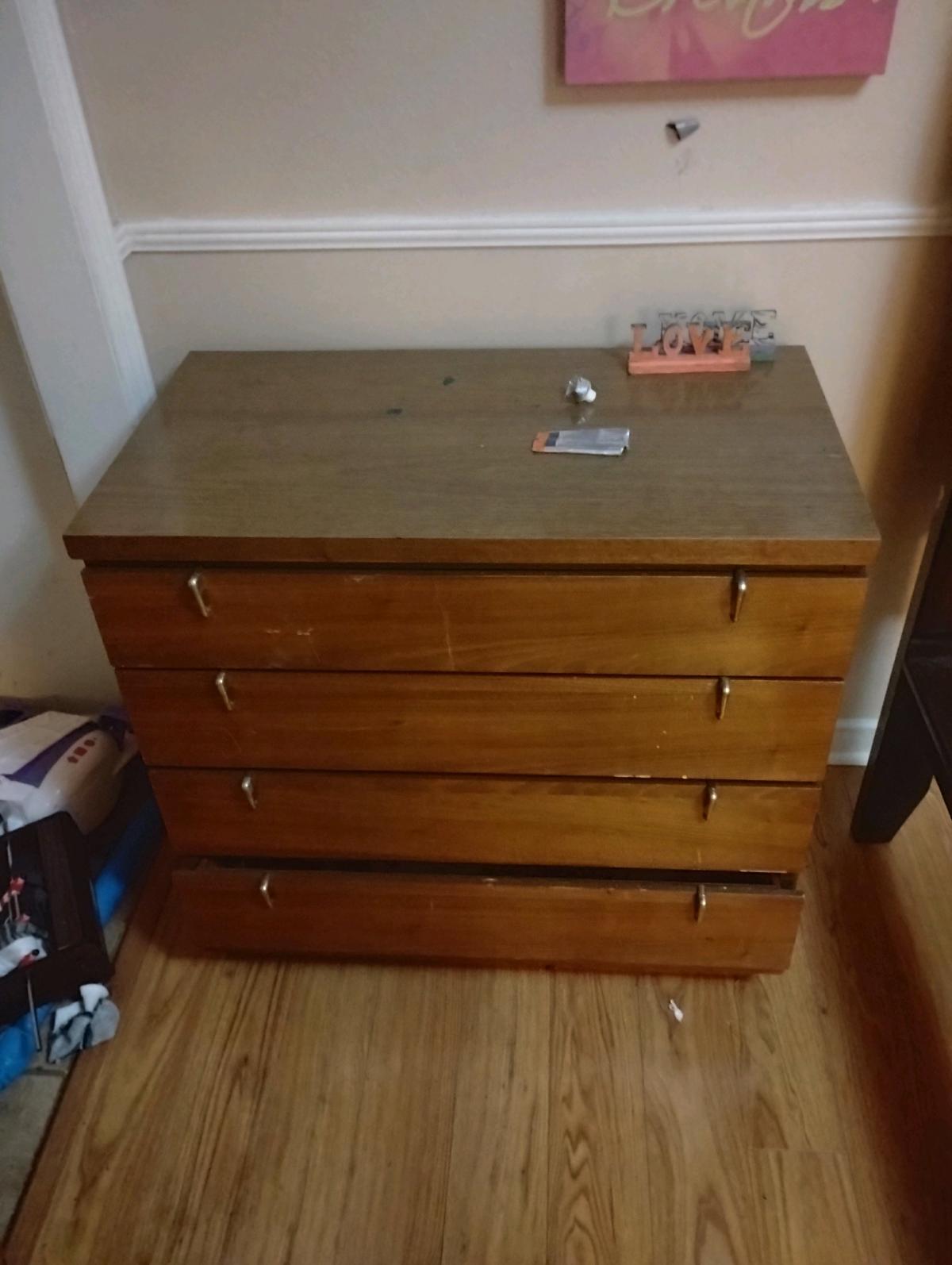 dressers - Clinton, Louisiana - FleaMarketBay