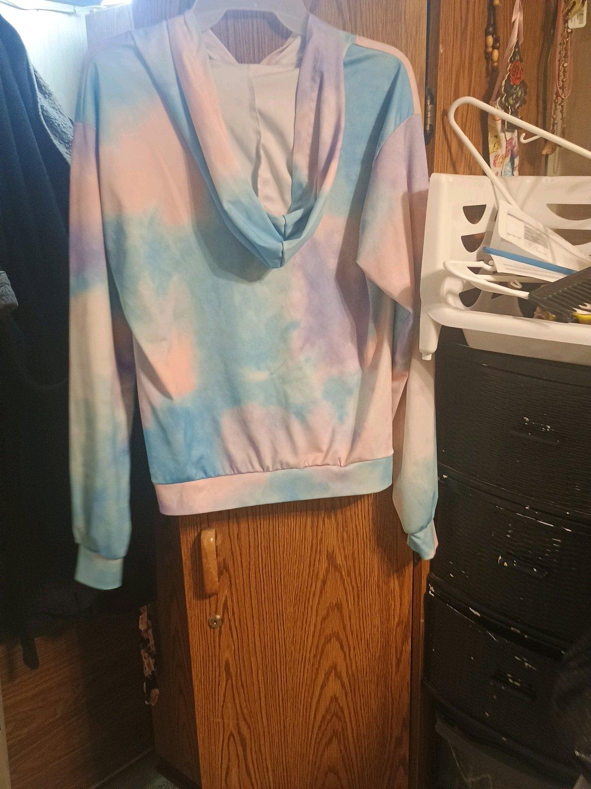 Like New sweat pants and hoodie tyedie