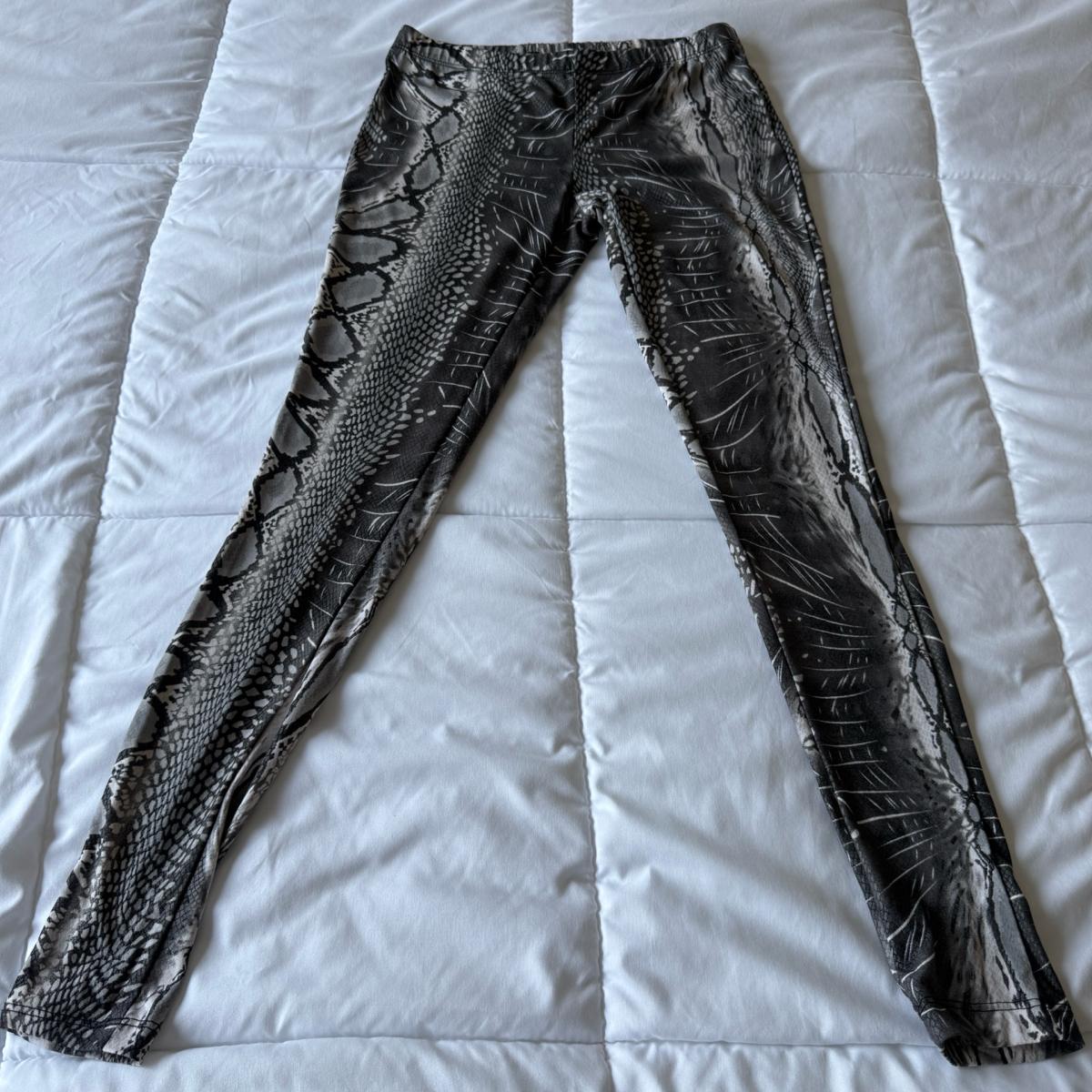Y2K Snake Print Leggings  Zenana Outfitters  GreyBlack Snake