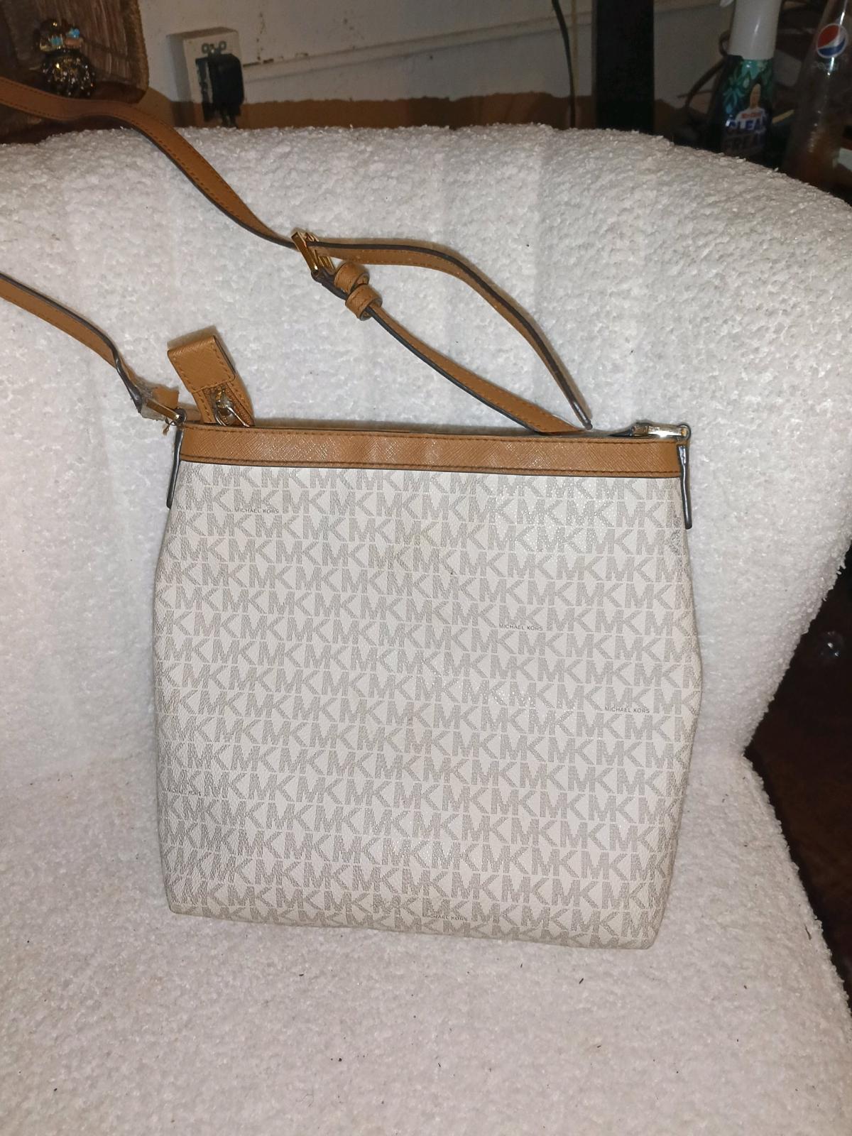 Michael kors purse - New Orleans, Louisiana - FleaMarketBay