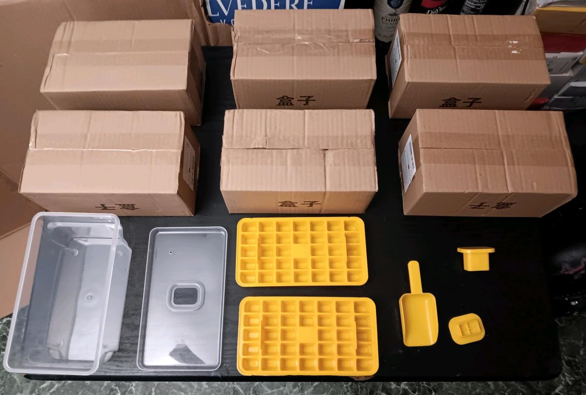 MINI ICE CUBE MAKER TRAYS - Bronx, New York