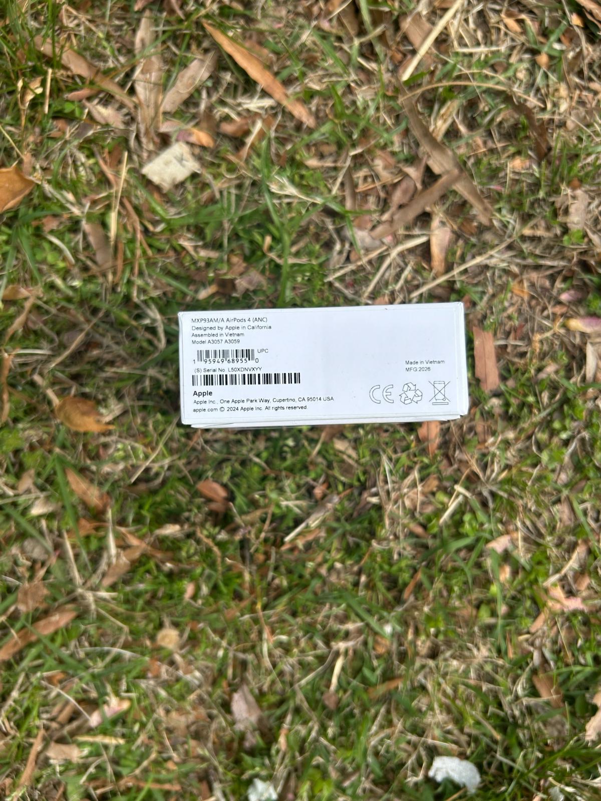 Apple AirPods 4th Generation  Authentic  Clean  Works Perfec - High Point, North Carolina - FleaMarketBay