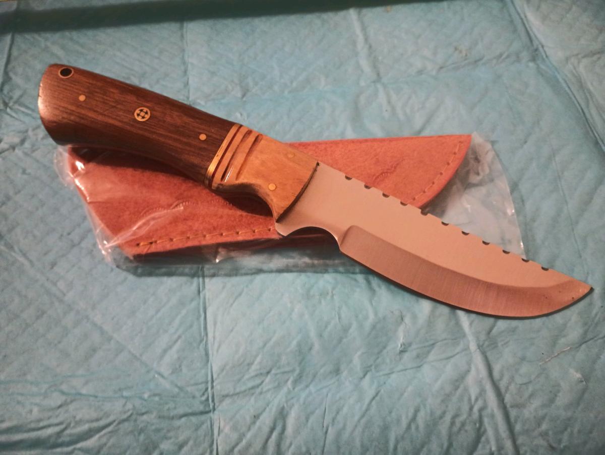 11in knife with leather sheath - Staunton, Virginia