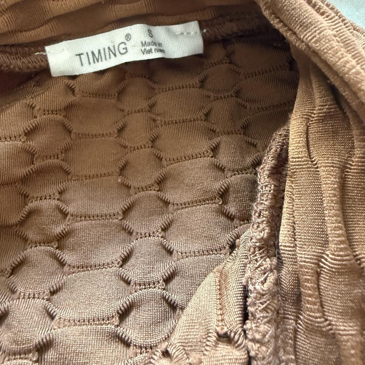 TIMING Textured Cropped ZipUp Top w Thumbholes  Size S - Los Angeles, California - FleaMarketBay