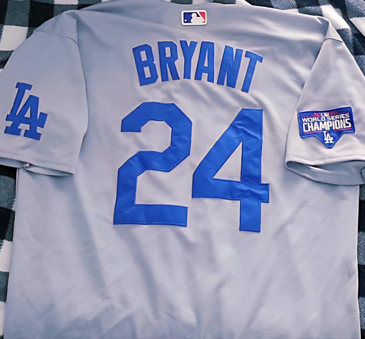 K8BE BRYANT LA Dodgers Jersey - Menifee, California - FleaMarketBay