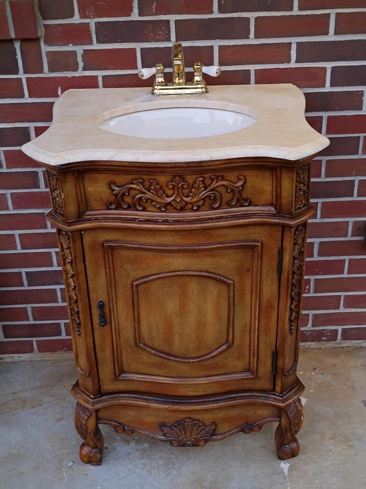 antique bathroom vanity beautiful piece paid 1000 asking 200 - Bonifay, Florida