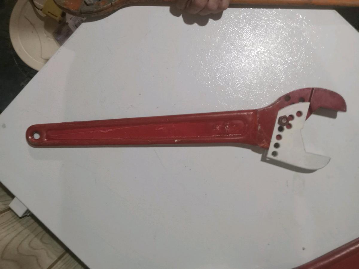 3 industrial size wrenchs - Weirton, West Virginia - FleaMarketBay
