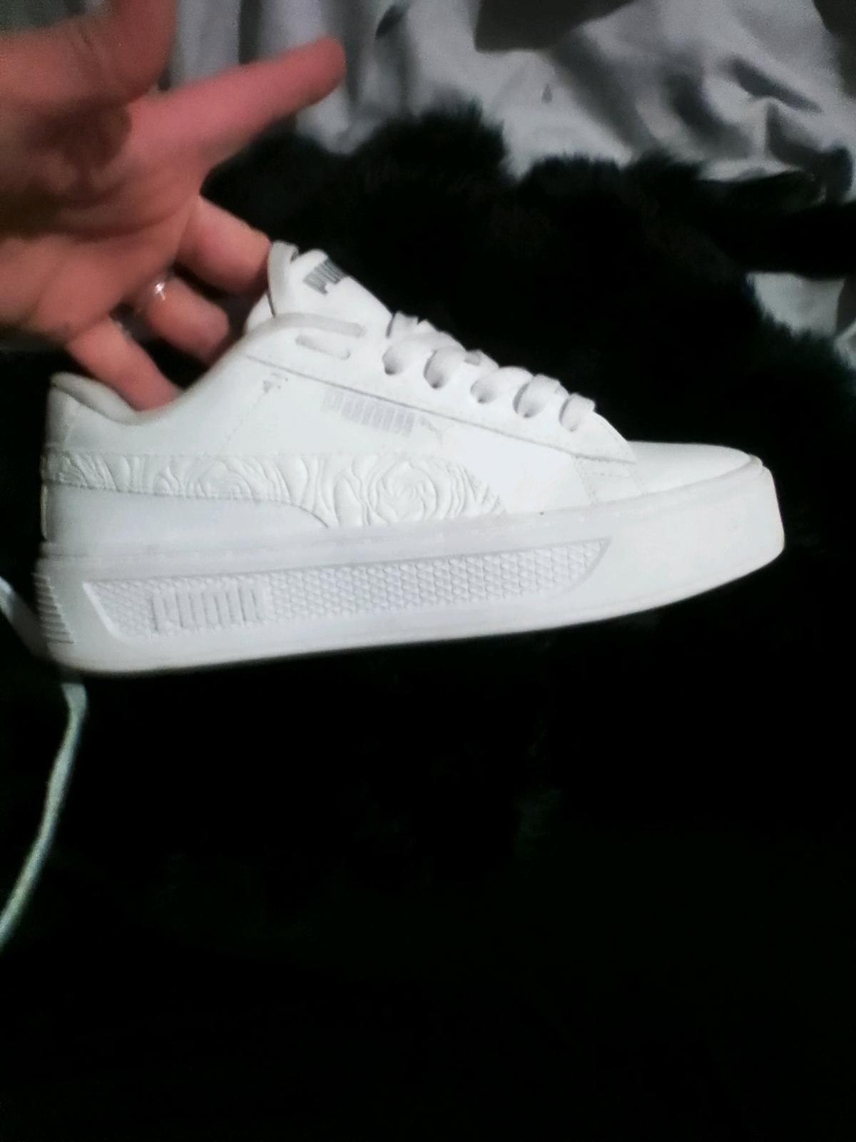 uma smash plateform v3 size 6 wemens