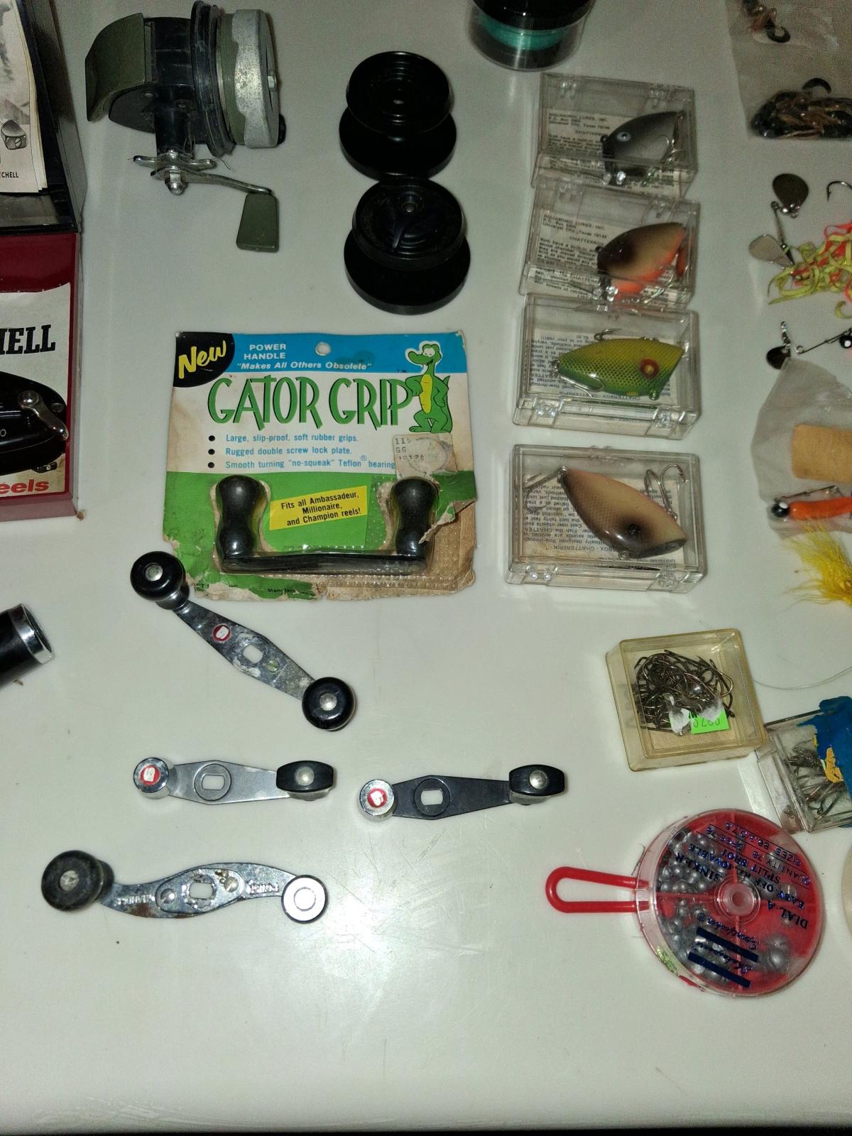 vintage fishing bundle - Springfield, Missouri - FleaMarketBay