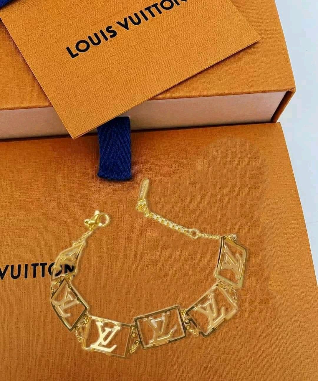 Womens no Tarnished Bracelet