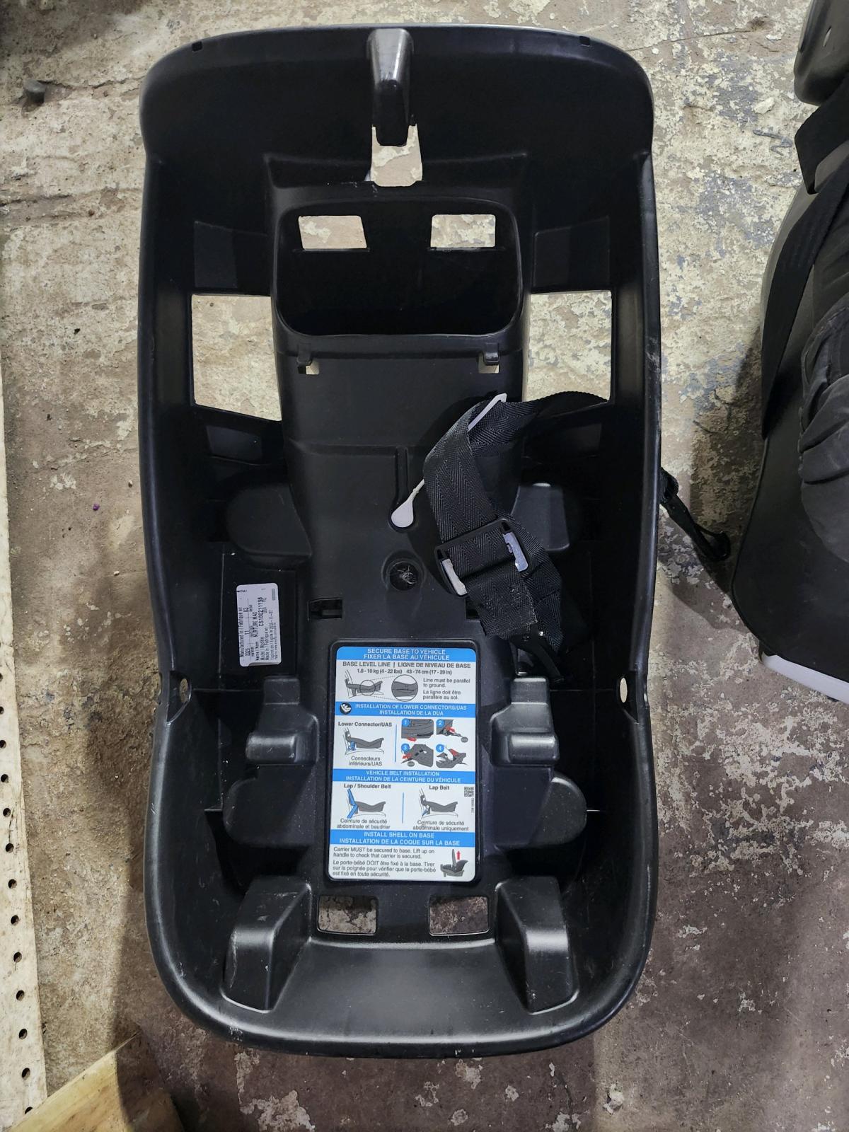 Baby Carrier  Lightly Used - Salem, Ohio - FleaMarketBay