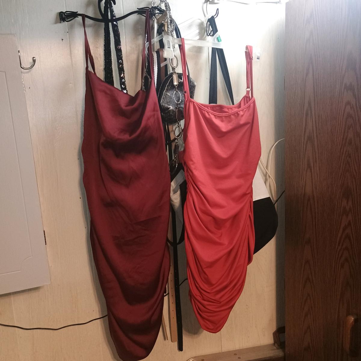 xs SM and medium dresses  jumpers and  intimates - Moundsville, West Virginia - FleaMarketBay