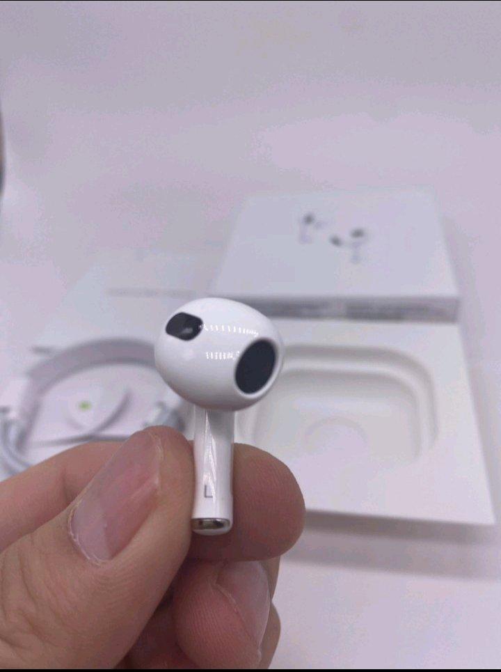 Airpod 3rd generation - Alicia, Illinois - FleaMarketBay