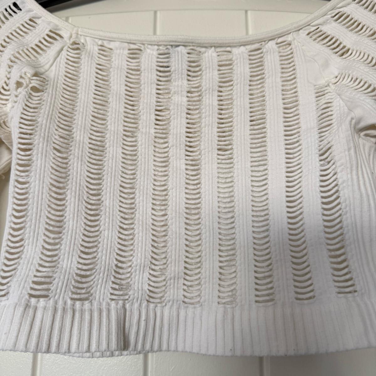 White Ribbed Distressed Knit Long Sleeve Crop Top  Brand New - Los Angeles, California - FleaMarketBay