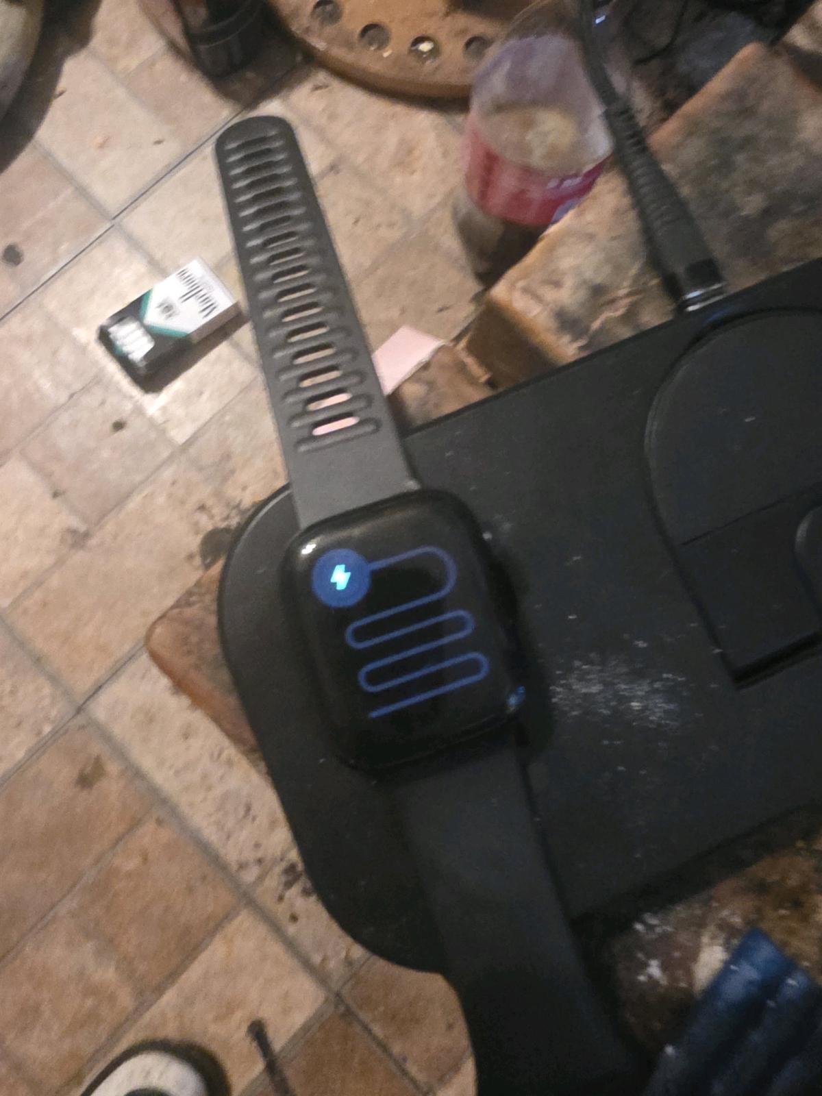 7th series apple watch gps ceramic 44mm - Brownwood, Texas - FleaMarketBay