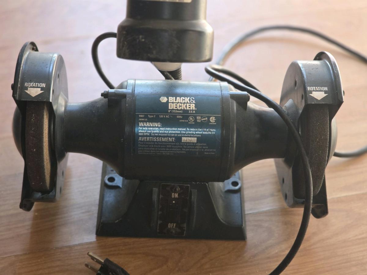Black and Decker Double bench grinder - Belleview, Florida - FleaMarketBay