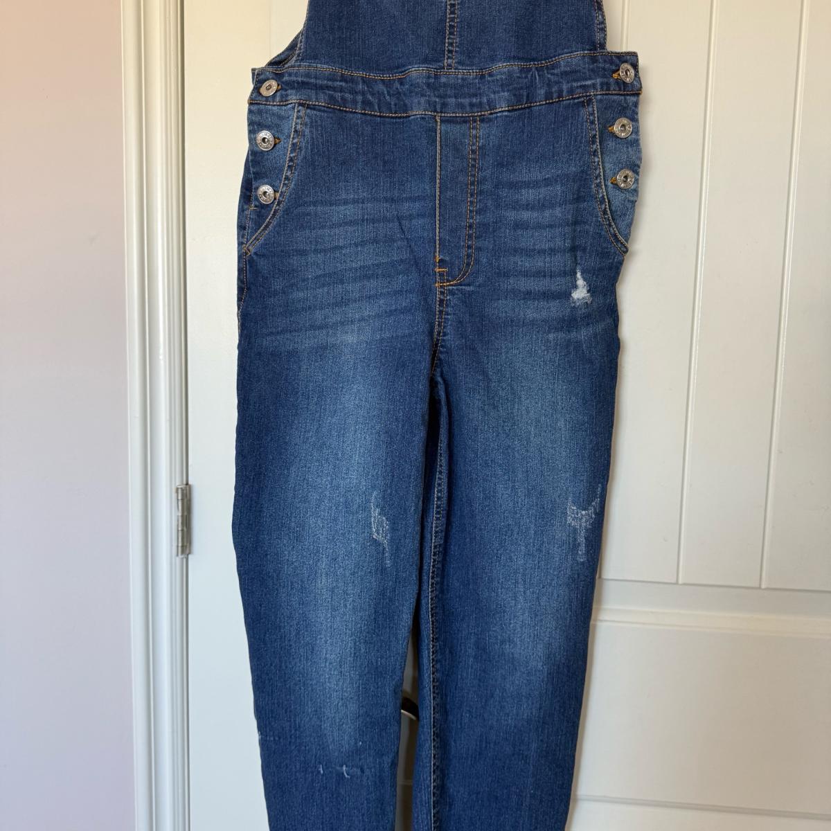Trendy Dark Wash Denim Overalls  Bib Jeans  Adjustable Stra - Los Angeles, California - FleaMarketBay