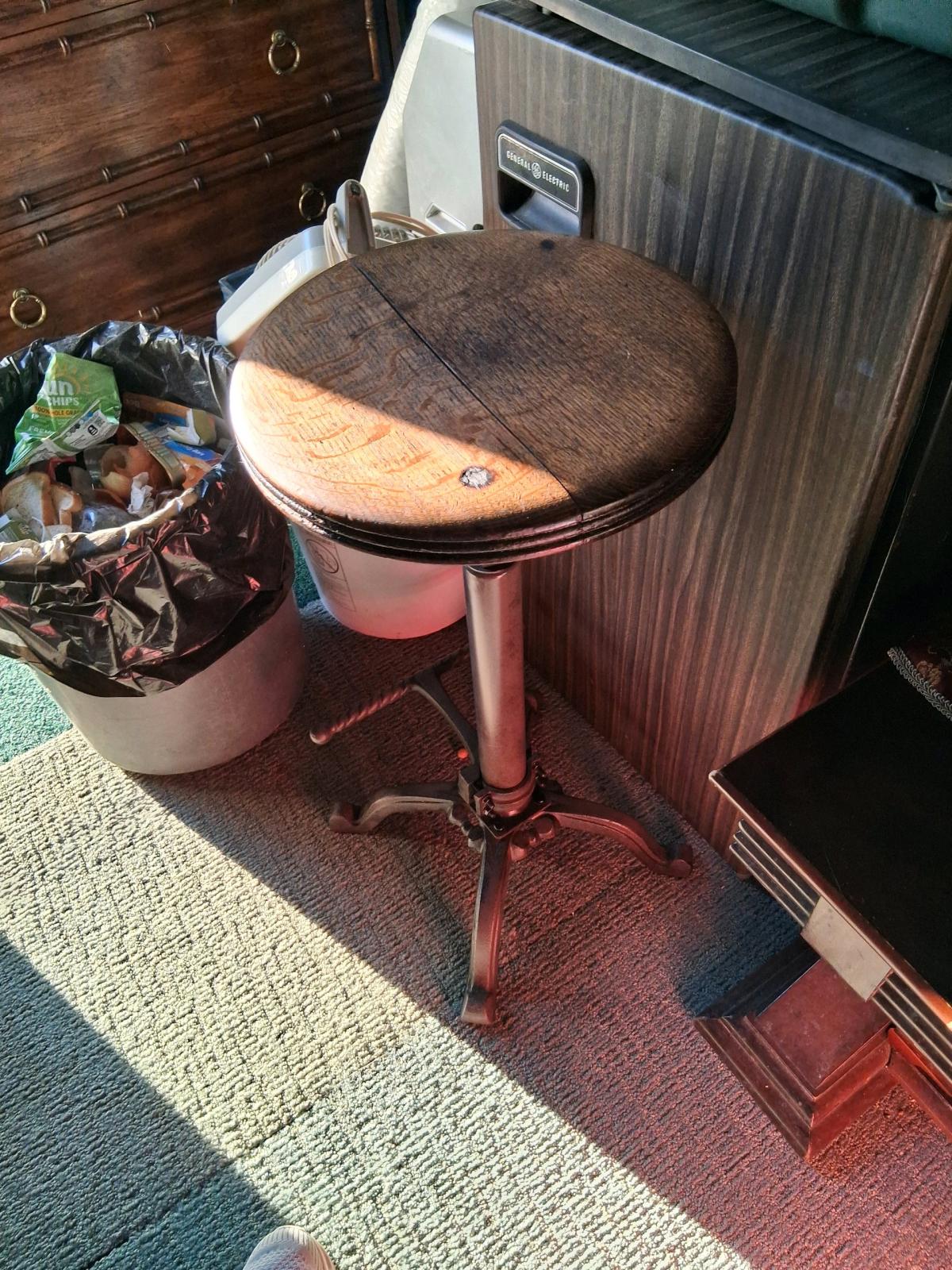 antique piano stool - Herrin, Illinois - FleaMarketBay
