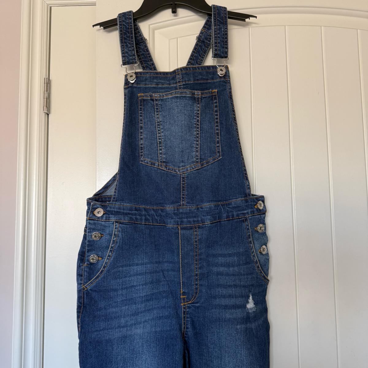 Trendy Dark Wash Denim Overalls  Bib Jeans  Adjustable Stra - Los Angeles, California - FleaMarketBay