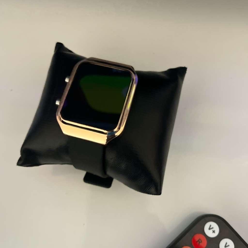 Luxury Gold Smart Watch  Modern Style - Fort Pierce, Florida - FleaMarketBay