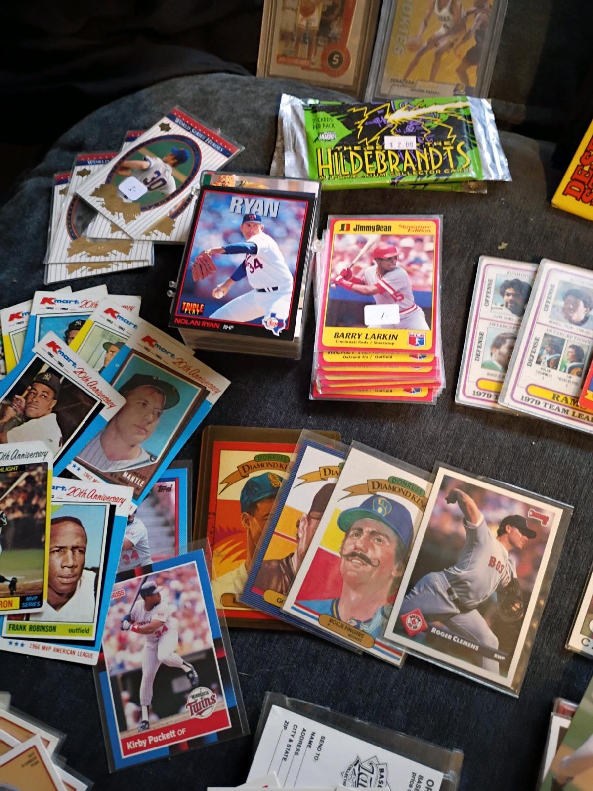 Basketball football and vintage baseball cards - Indianapolis, Indiana - FleaMarketBay