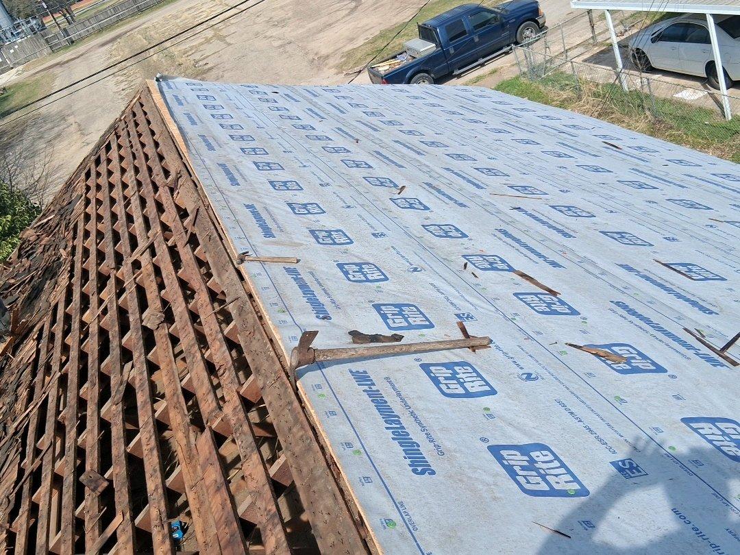 repairs and full roofs installed - Waco, Texas - FleaMarketBay