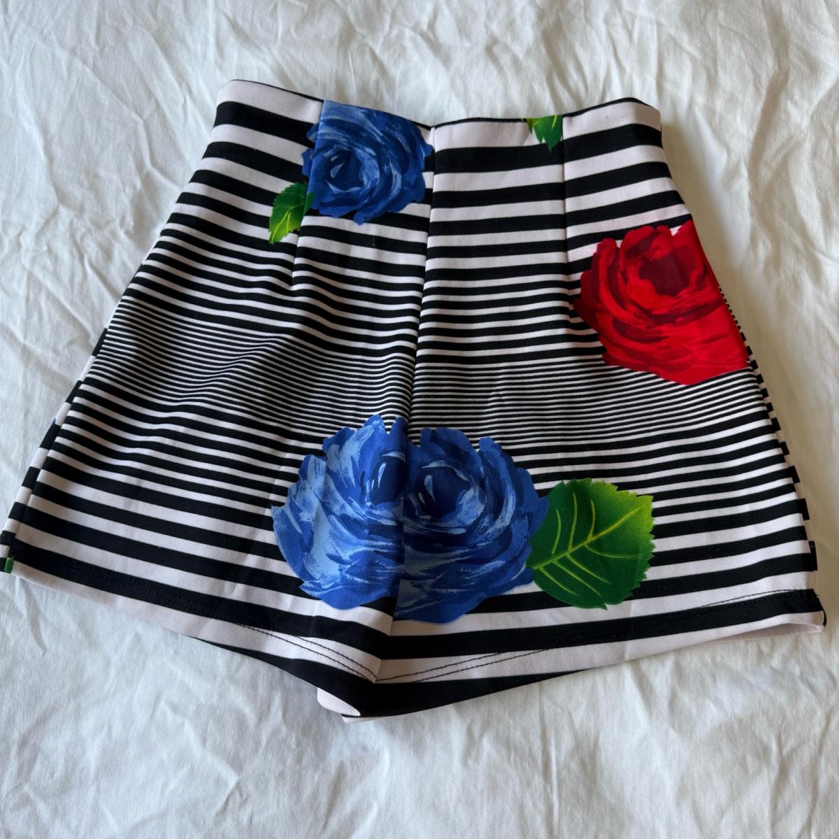 Chic Black  White Striped Floral Skort  High Waist  Red