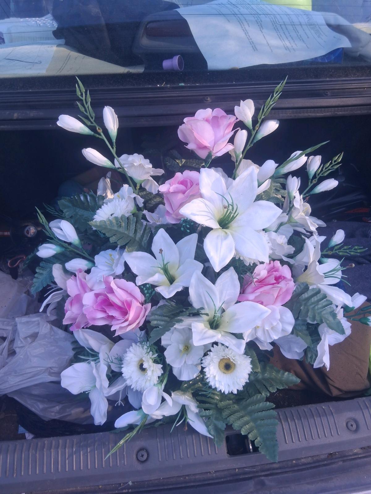 vase style flower arragments