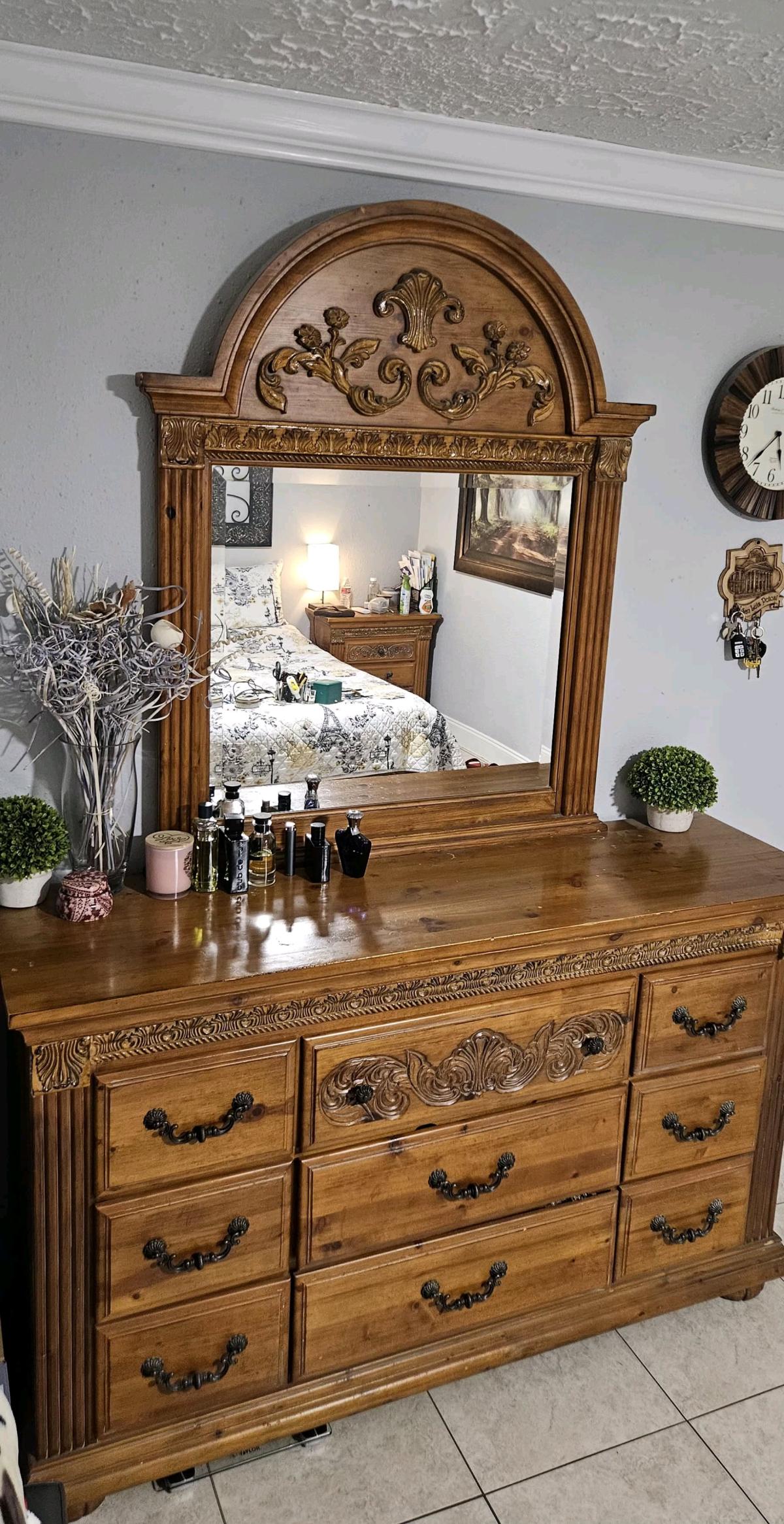 Drawers and Dresser - Channelview, Texas - FleaMarketBay