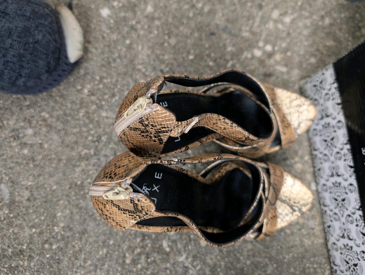 CR LUXE lepard skin shoes - Buffalo, New York - FleaMarketBay