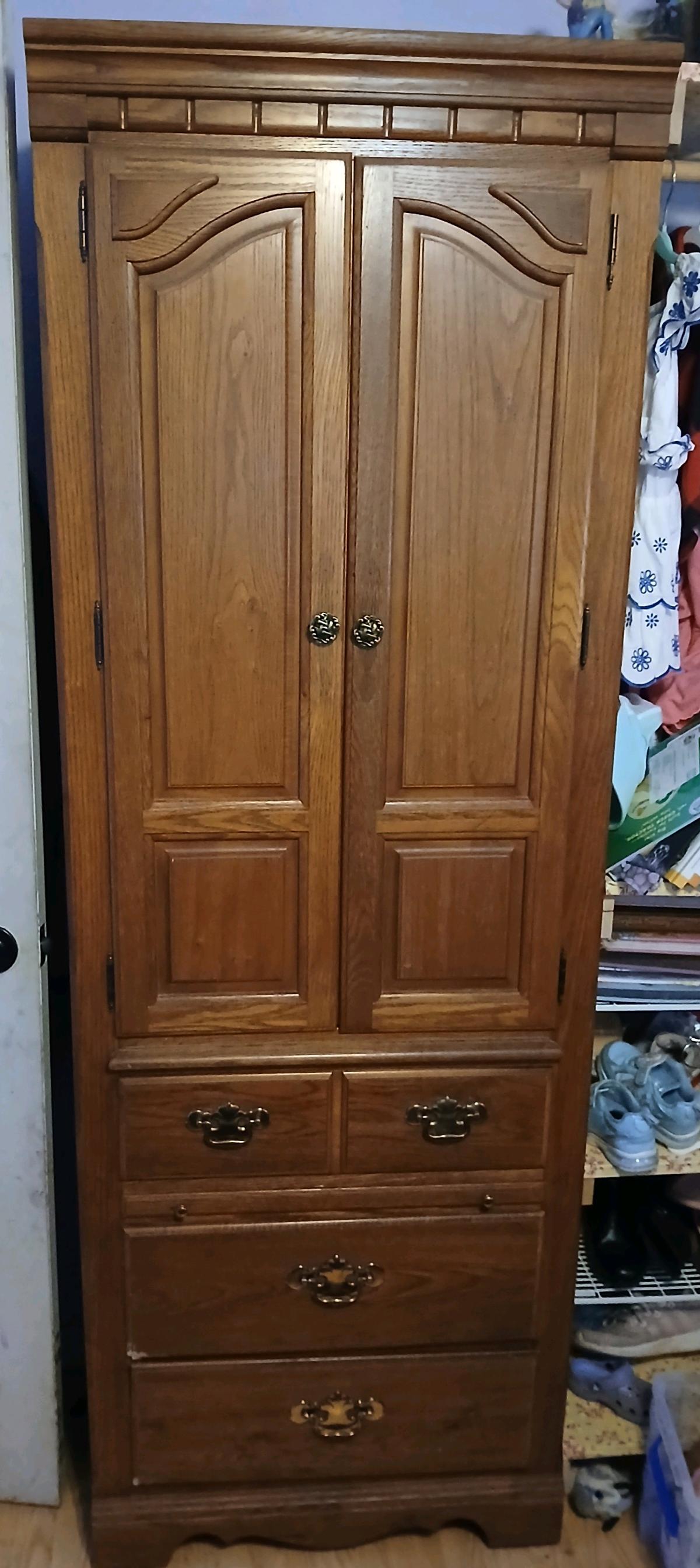 Thomasville dresser towers