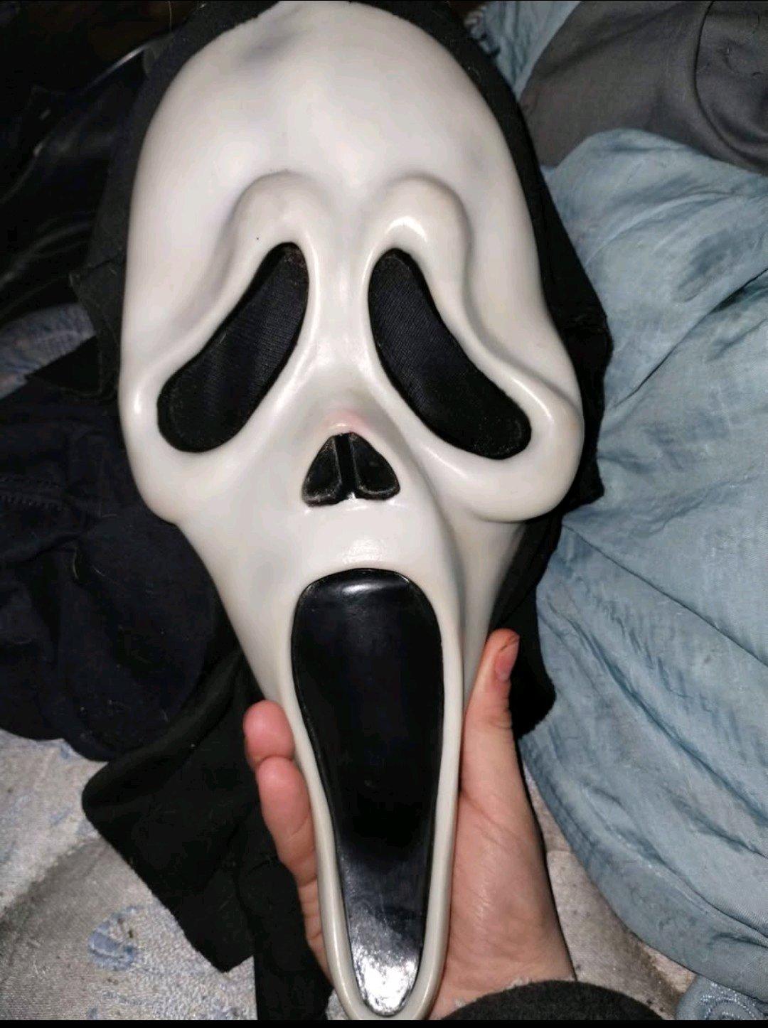 Vintage GhostFace Scream 4 Mask