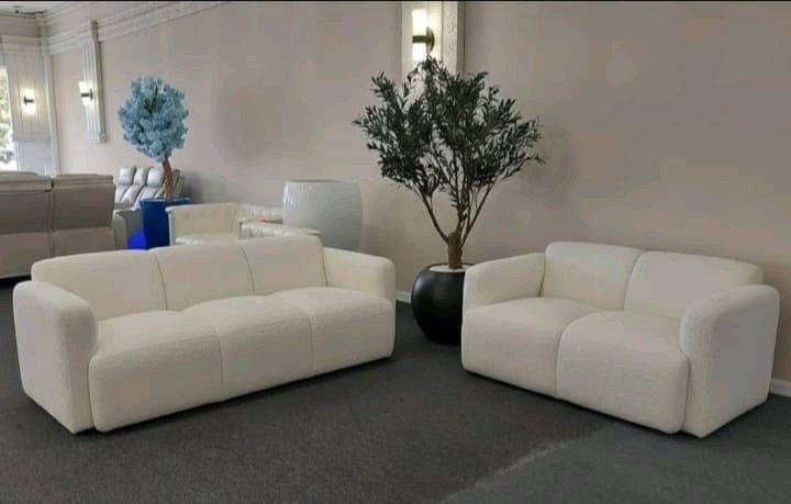Modern White Sofa Set  Sculptural Design  Premium Comfort - Miami, Florida - FleaMarketBay