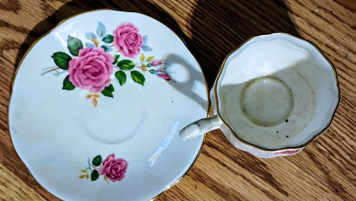 tea cup and saucer fine china set made in Japan - Elberton, Georgia - FleaMarketBay