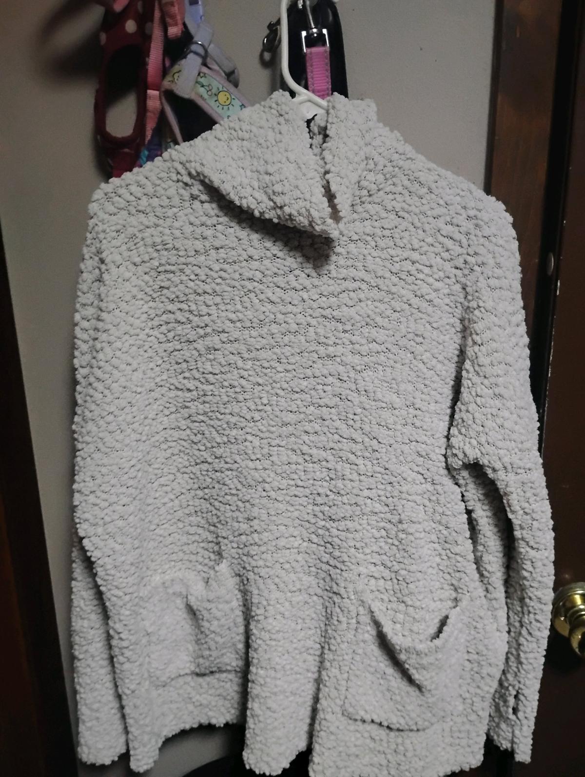 Impressions off white sweater - Searcy, Arkansas