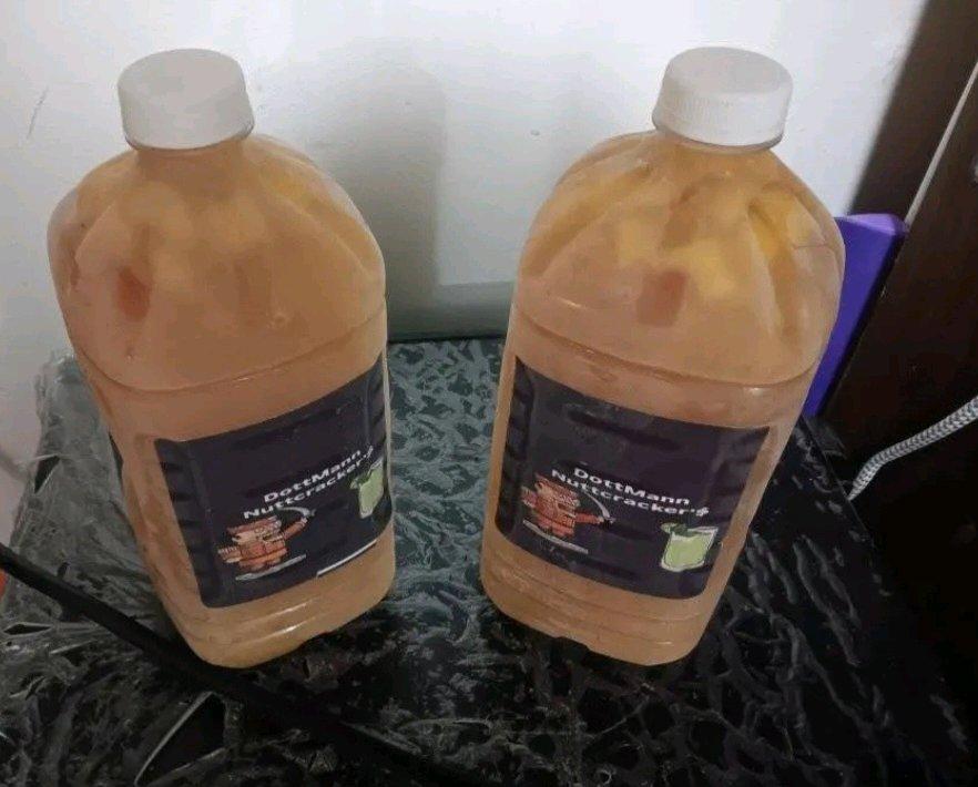 DOTTMANN LEMON PEACH TEA FROZEN NUTTCRACKERS BIG SIZE - Bronx, New York