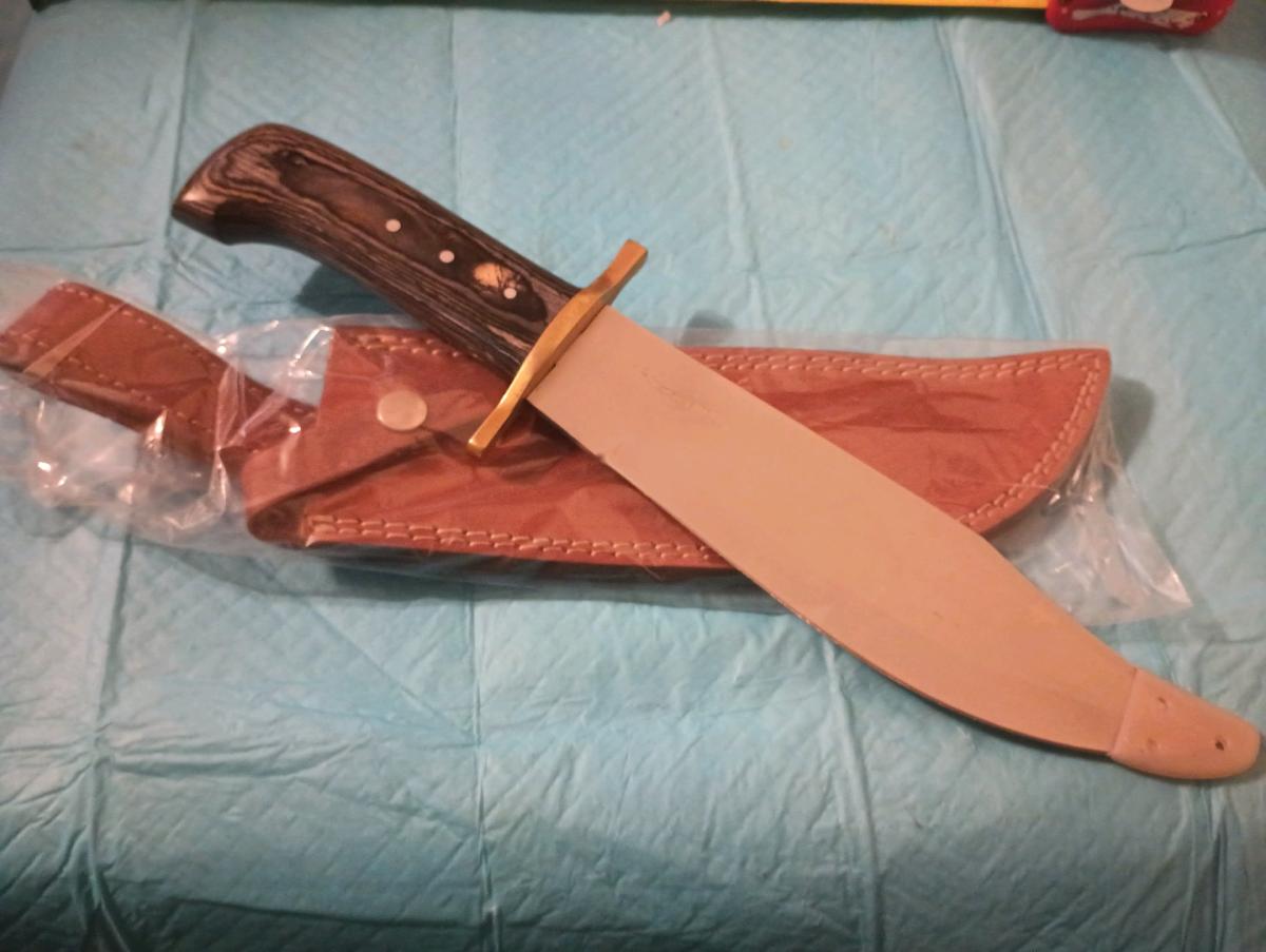 15in Bowie knife with leather sheath - Staunton, Virginia