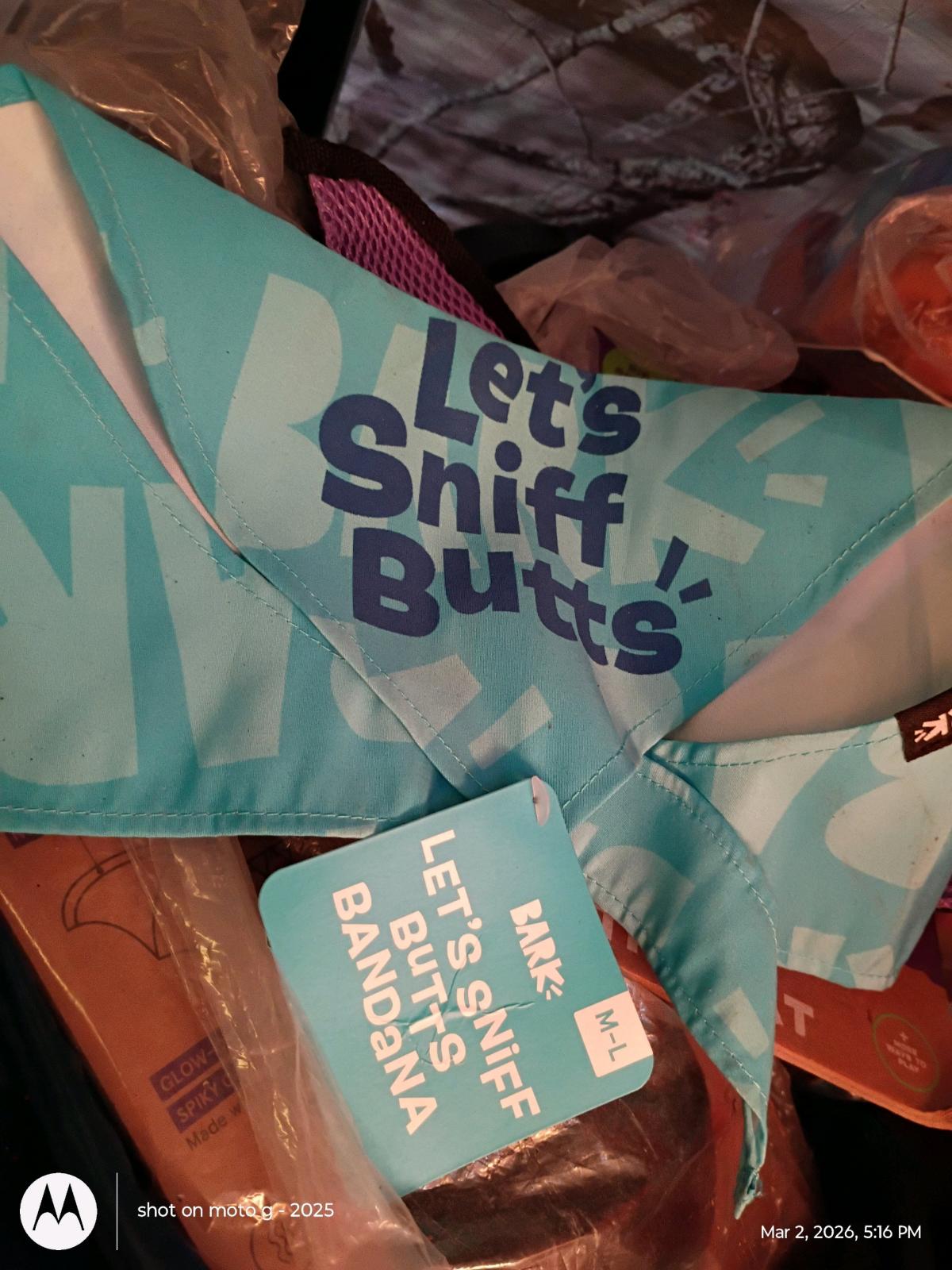 Dog M L dog bandanas - Las Vegas, Nevada - FleaMarketBay