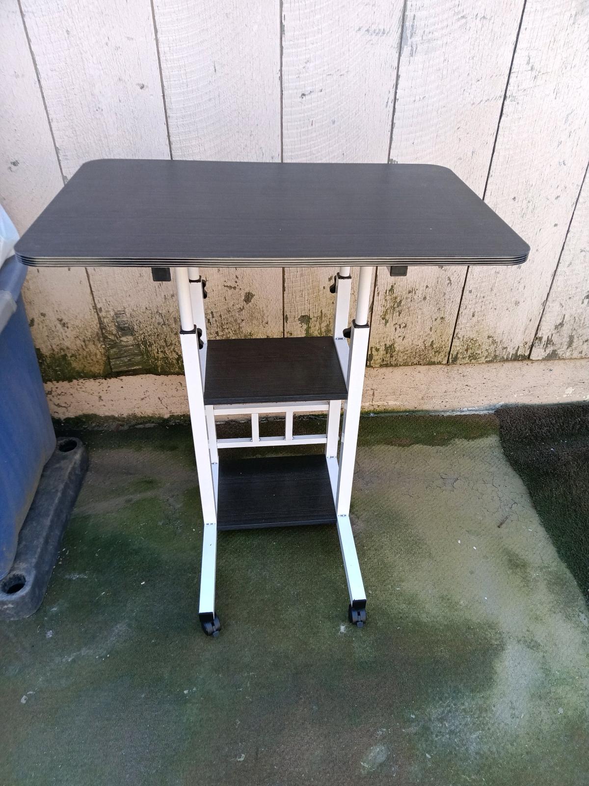 table - Porterville, California