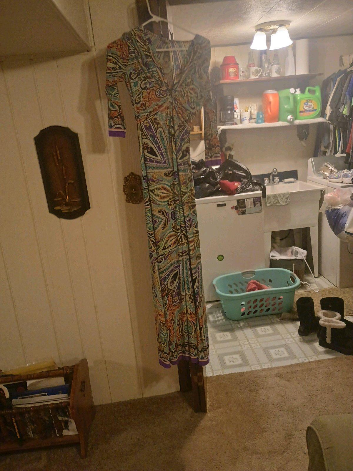 3 Ladies dresses - Moundsville, West Virginia - FleaMarketBay