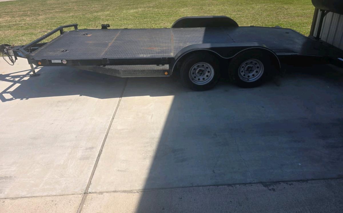 Top Hat Trailer - Port Arthur, Texas - FleaMarketBay