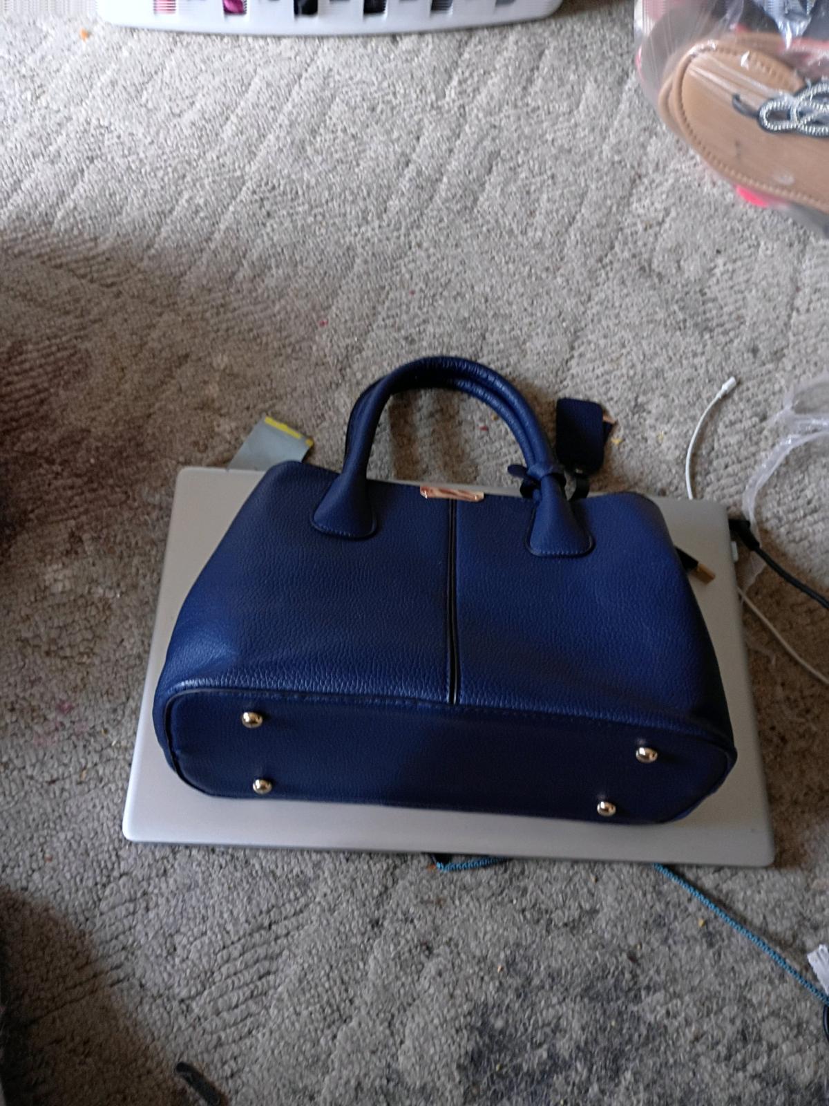 Womens purses - Winnebago, Illinois - FleaMarketBay