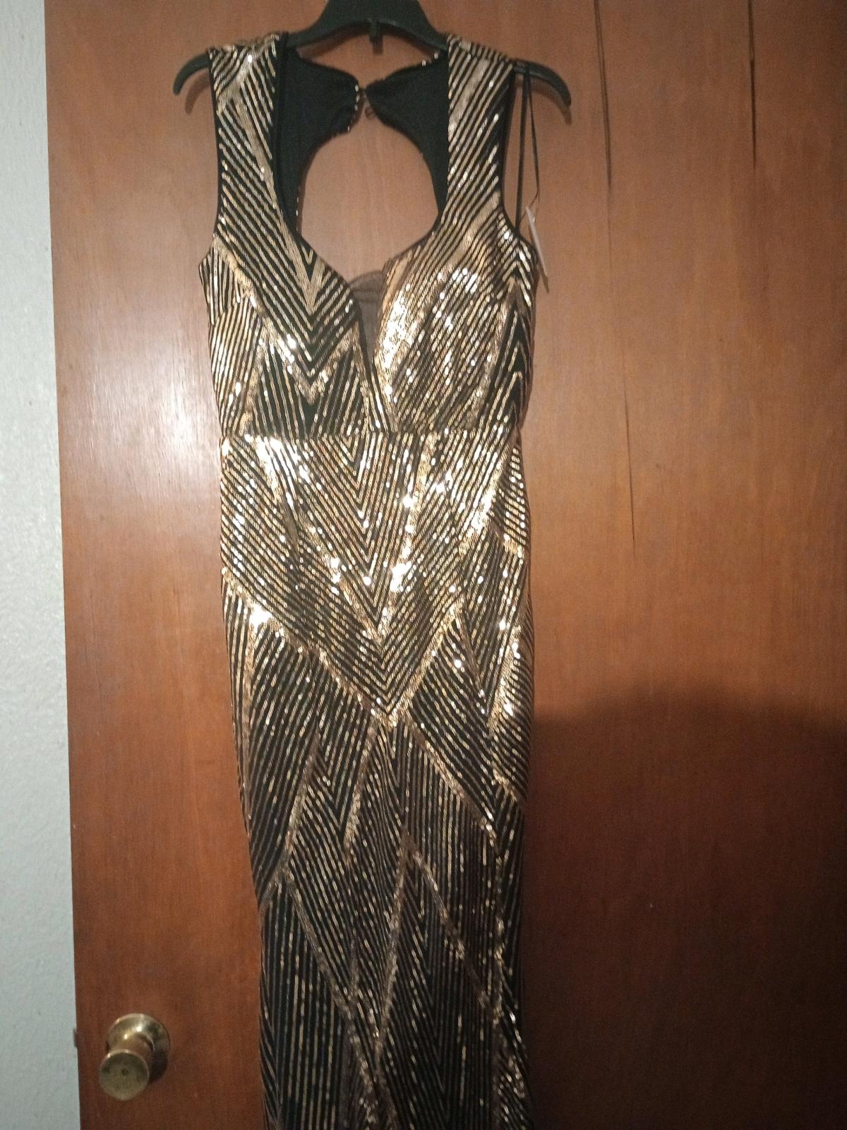 Sequins party dress second hand apparel - Baton Rouge, Louisiana - FleaMarketBay