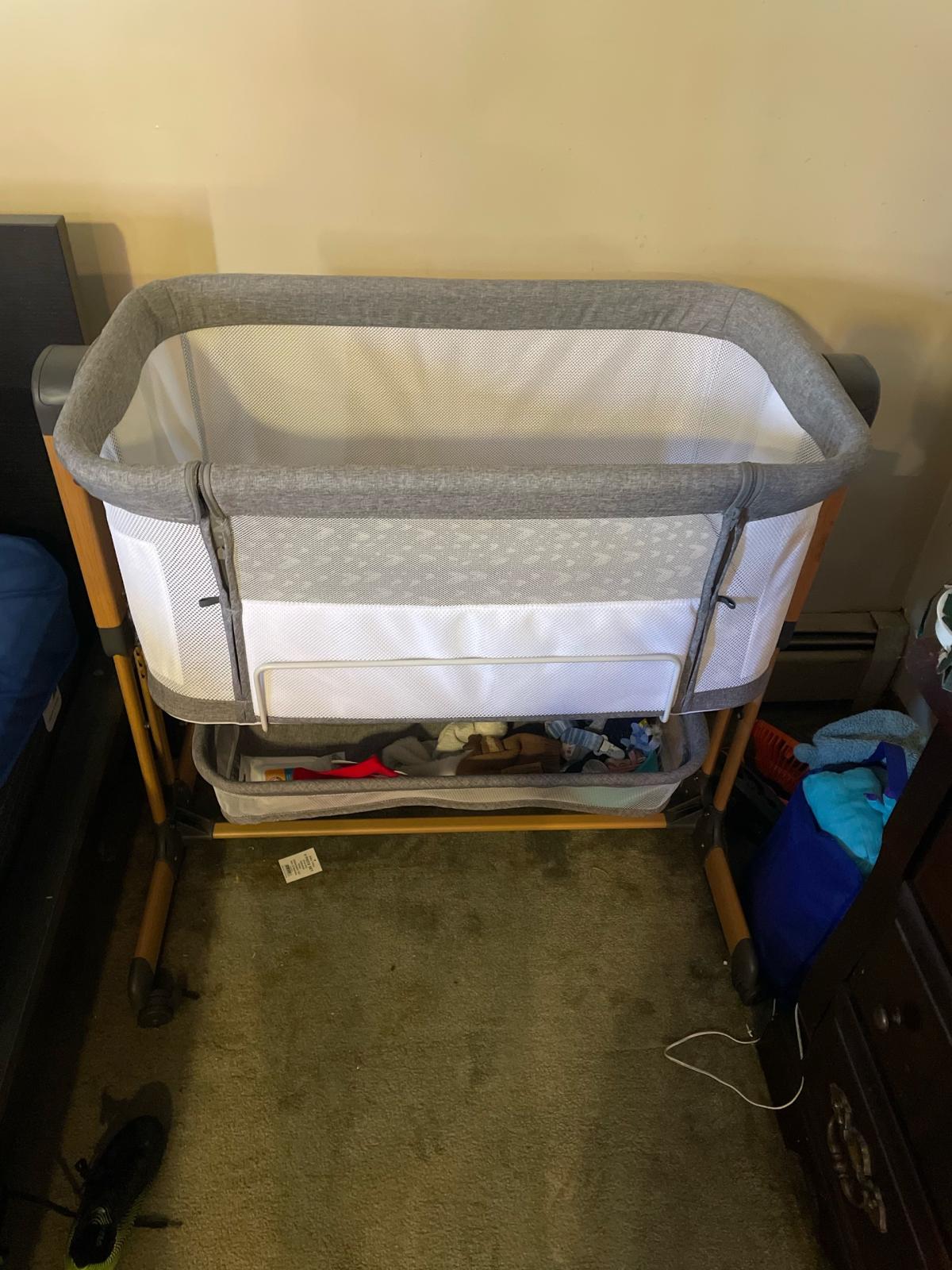 baby bassinet - Westford, Massachusetts - FleaMarketBay