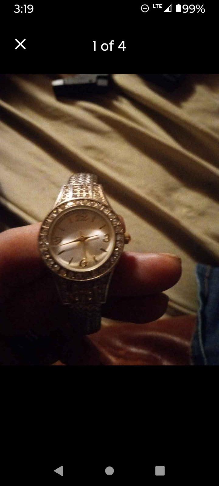 ladies quartz watch - Advent, West Virginia - FleaMarketBay