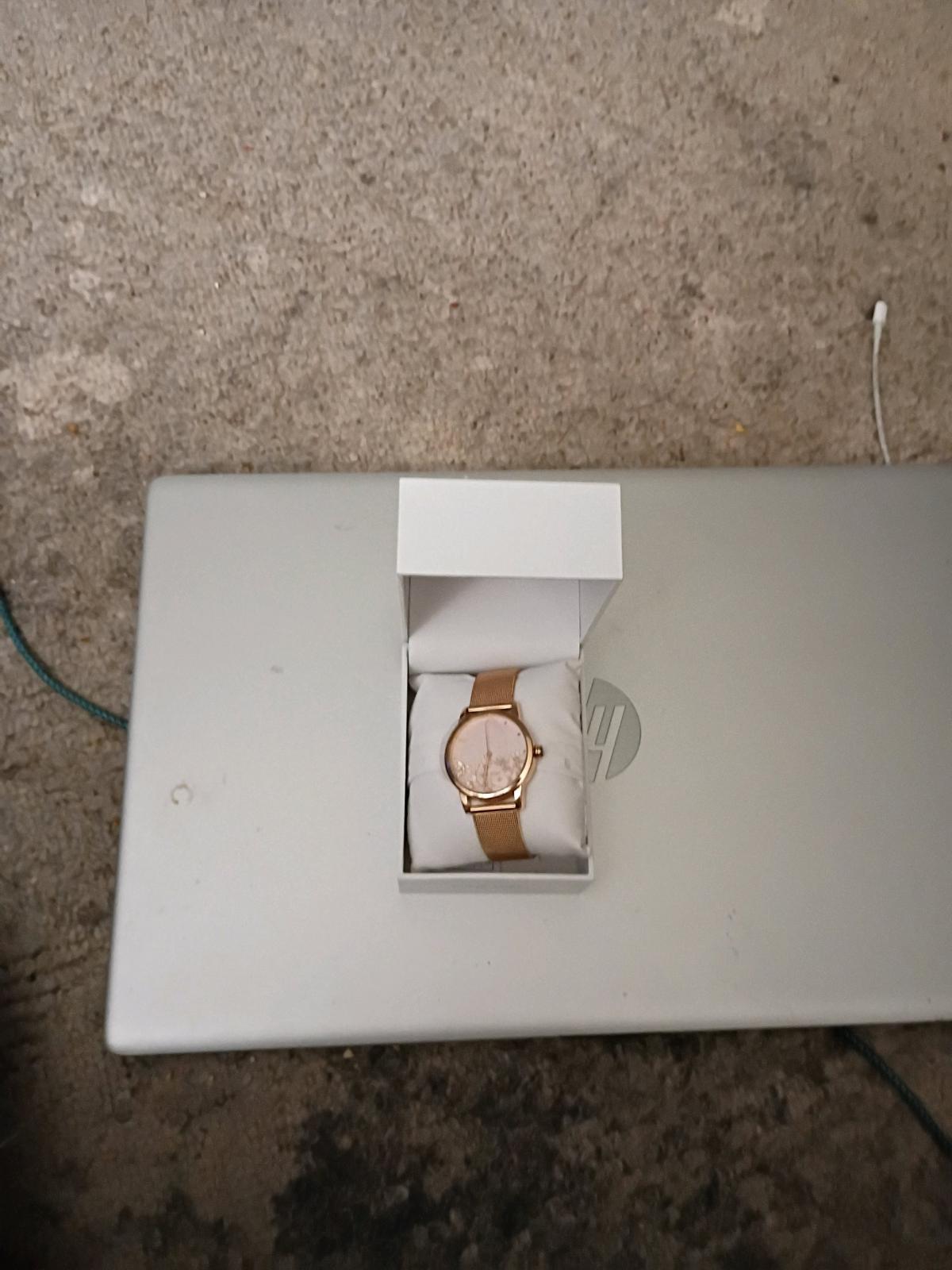 womens watchs - Winnebago, Illinois - FleaMarketBay