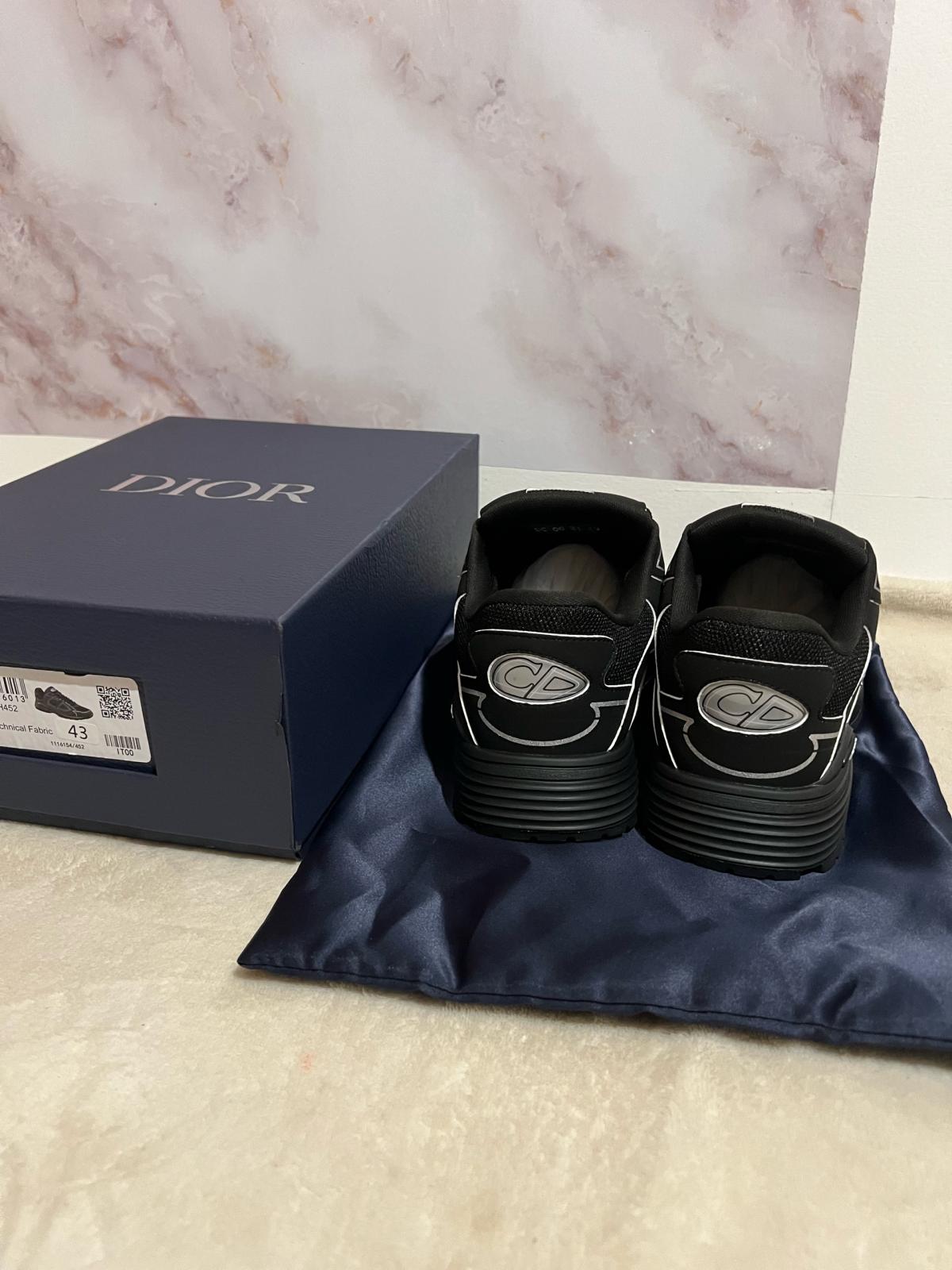 DIOR B30 black size 9 BRAND NEW - Woodbridge, Virginia - FleaMarketBay