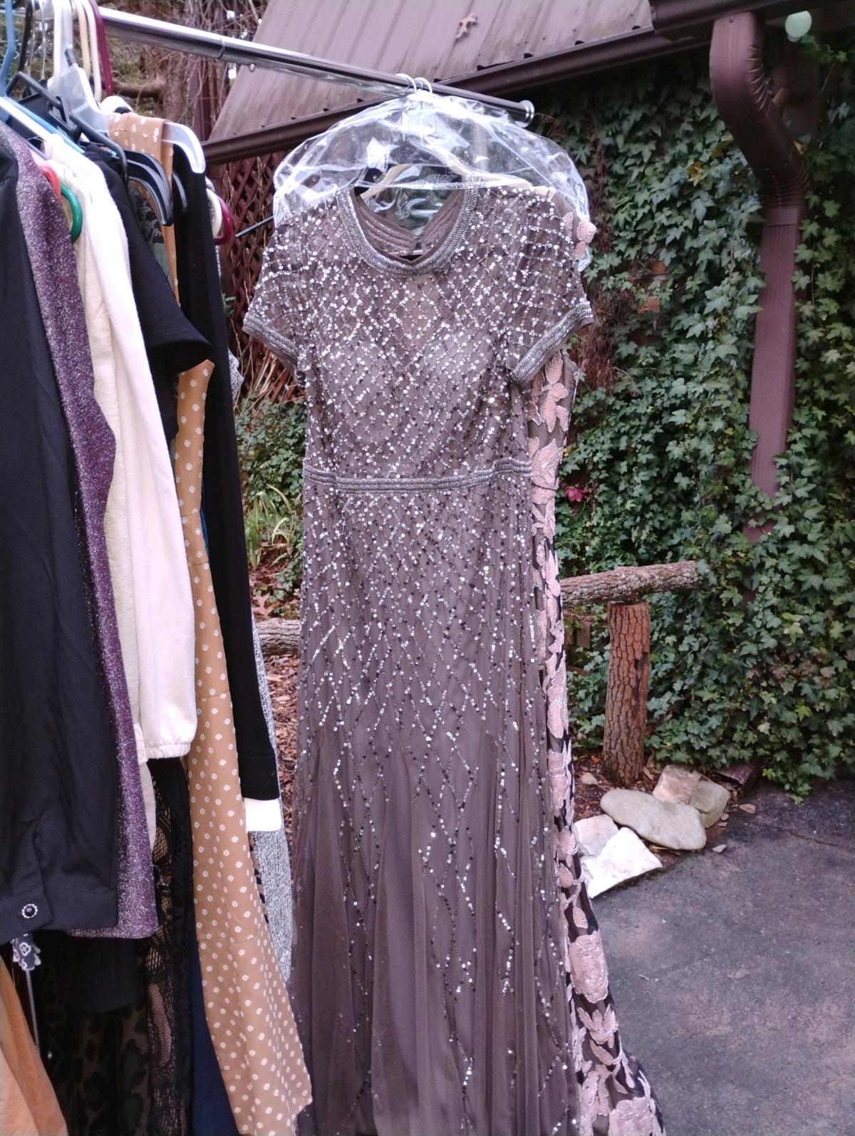 Beautiful Dresses - Murphy, North Carolina - FleaMarketBay